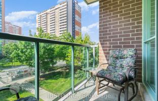 4-bedroom apartment in Etobicoke for C$697,000