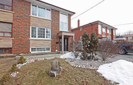 Terraced house – York, Toronto, Ontario,  Canada for C$1,153,000