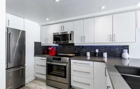 Apartment – Yonge Street, Toronto, Ontario,  Canada for C$1,016,000