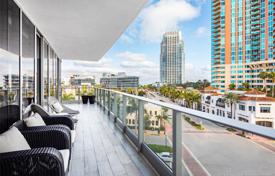 Stylish four-room apartment with ocean views in Miami Beach, Florida, USA for 3,036,000 €