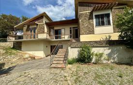 Two-storey house with a large garden and a garage, Greve in Chianti, Italy for 650,000 €