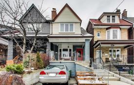 Terraced house – York, Toronto, Ontario,  Canada for C$1,336,000