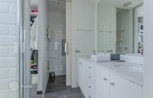 4-bedroom townhouse 232 m² in Barcelona for 2,700,000 €