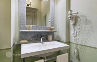 9-bedroom apartment in Asti for 1,700,000 €