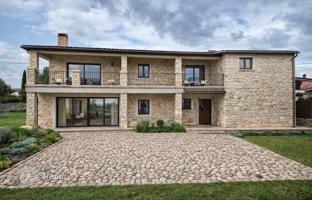 4-bedroom house 190 m² in Marcana for 290,000 €