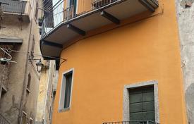 Completely renovated house on 4 levels in Dizzasco, Lake Como, Lombardy Italy for 350,000 €