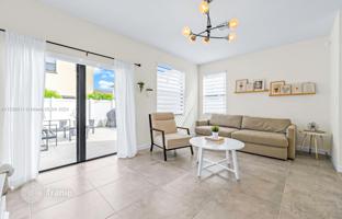 3-bedroom house 143 m² in Hialeah for $525,000