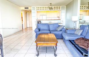 1-bedroom apartments in condo in Key Biscayne for $825,000