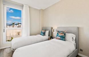 2-bedroom apartment in new building 95 m² in Estepona for 425,000 €