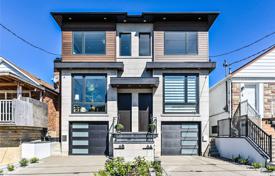 Terraced house – York, Toronto, Ontario,  Canada for C$1,579,000