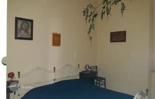 5-bedroom villa 405 m² in Livorno for 780,000 €