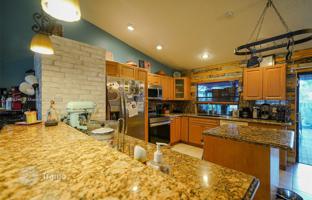 4-bedroom house 223 m² in Coral Springs for $580,000