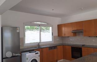 3-bedroom penthouse 165 m² in Universal for 450,000 €