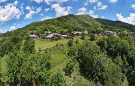 5 bedroom off plan, south west facing chalet, near centre of Saint Martin de Belleville (A) for 2,800,000 €