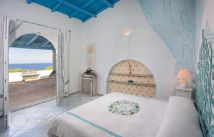 Villa in Promenade des Anglais. Price on request
