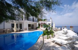 Luxury villa with a swimming pool and a private access to the beach, Ischia, Italy for 17,000 € per week