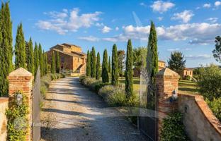 3-bedroom villa 530 m² in Cortona for 1,200,000 €