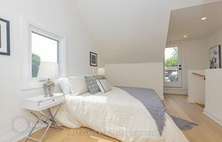 8-bedroom townhouse in Old Toronto for C$1,968,000