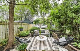 Townhome – East York, Toronto, Ontario,  Canada for C$1,749,000