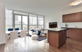 Apartment – Lake Shore Boulevard West, Etobicoke, Toronto,  Ontario,   Canada for C$685,000