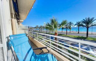 Modern two-bedroom apartment just 10 meters from the sea on the Promenade des Anglais, Nice, France for 895,000 €