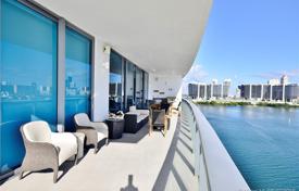 Spacious apartment with ocean views in a residence on the first line of the beach, Aventura, Florida, USA for $2,000,000
