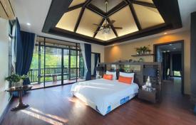 4-bedrooms villa 704 m² in Pattaya, Thailand for $372,000