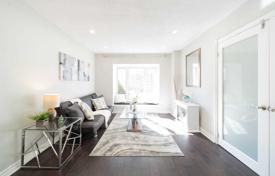 Terraced house – Scarborough, Toronto, Ontario,  Canada for C$1,056,000