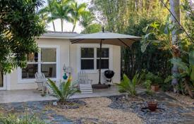 Townhome – Hollywood, Florida, USA for $930,000