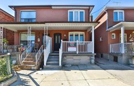 Terraced house – York, Toronto, Ontario,  Canada for C$1,048,000