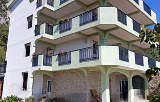 House 450 m² in Sutomore for 465,000 €