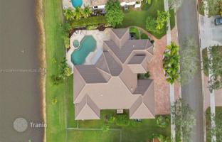 5-bedroom house 420 m² in Weston for $1,595,000