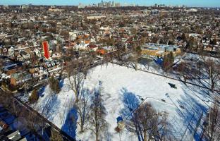 9-bedroom townhouse in Old Toronto for C$1,621,000