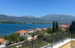2-bedroom apartment 98 m² in Bogišići for 400,000 €
