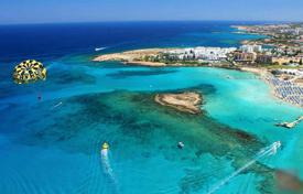 4 Bed Beachfront Villa in Protaras for 2,000,000 €