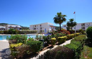 3-bedroom villa 350 m² in Kargicak for 19,379,000 TRY