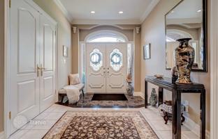 6-bedroom house in Etobicoke for C$2,625,000