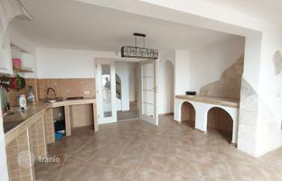 5-bedroom house 337 m² in Budva city for 450,000 €