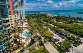 Comfortable flat with ocean views in a residence on the first line of the beach, Miami Beach, Florida, USA for $1,995,000