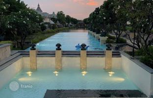 6-bedroom cottage in Lat Phrao for $4,814,000