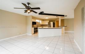 Townhome – Coconut Creek, Florida, USA for $585,000