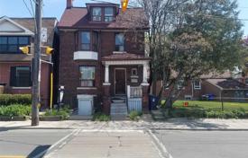 Townhome – Christie Street, Old Toronto, Toronto,  Ontario,   Canada for C$2,134,000