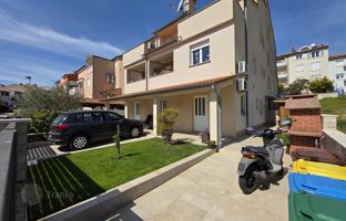 8-bedroom house 290 m² in Pula for 790,000 €
