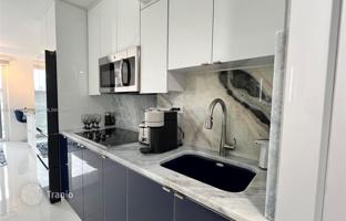 Condo 33 m² in Collins Avenue for $275,000