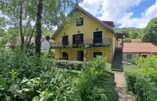 Three-storey well-kept house with a garden in Cetinje, Montenegro for 270,000 €