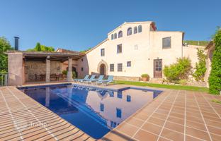 9-bedroom villa 692 m² in Barcelona for 1,600,000 €