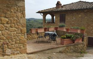Land plot 870 m² in Trequanda for 2,000,000 €