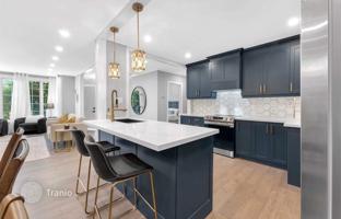 5-bedroom house in Etobicoke for C$2,000,000