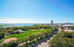 6-bedroom apartment in Fort York Boulevard for C$1,034,000