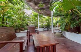 3 bed Duplex in Supalai Place Condominium Khlong Tan Nuea Sub District for $1,115,000